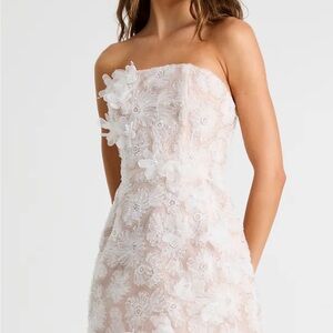 Chic Helsi Strapless Floral Dress with Pearls